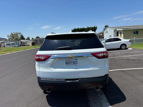 Used 2018 Chevrolet Traverse LT FWD image 11