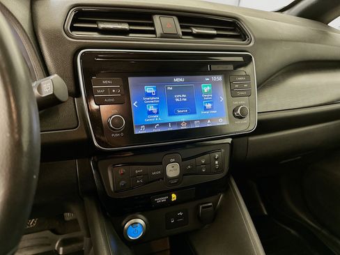 Used 2018 Nissan Leaf SV image 26