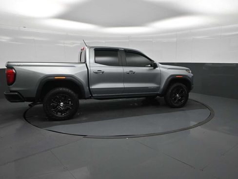 Used 2024 GMC Canyon Elevation w/ Convenience Package AWD/4WD image 9