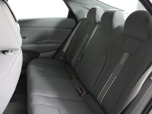 Certified 2025 Hyundai Elantra Sport FWD image 21