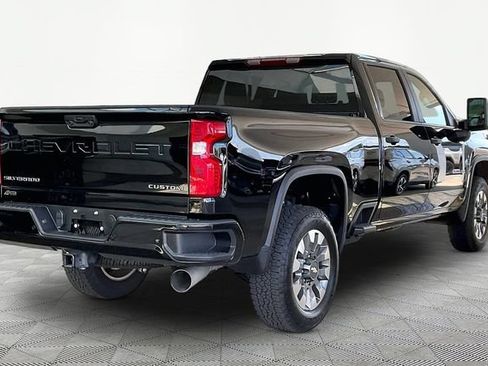 Used 2025 Chevrolet Silverado 2500 Custom w/ Custom Value Package AWD/4WD image 5
