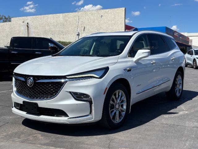 Used 2022 Buick Enclave Avenir w/ Avenir Technology Package AWD/4WD image 7