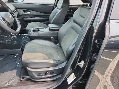 Used 2023 Nissan Ariya FWD image 9