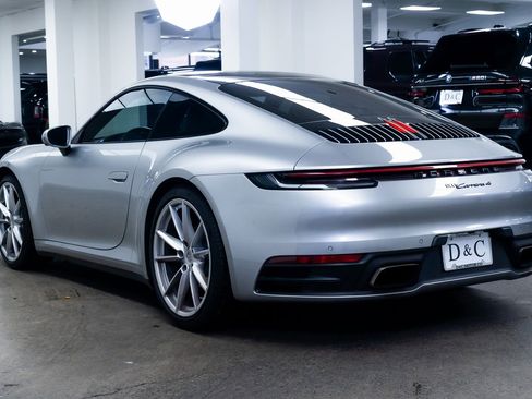 Used 2021 Porsche 911 Carrera 4 image 4