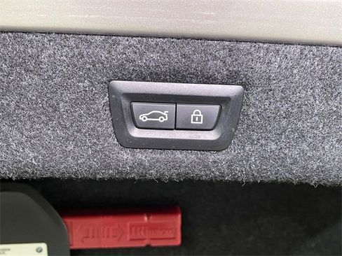 Used 2018 BMW 530i xDrive image 16