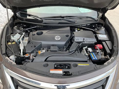 Used 2015 Nissan Altima 2.5 SV w/ Convenience Package image 44