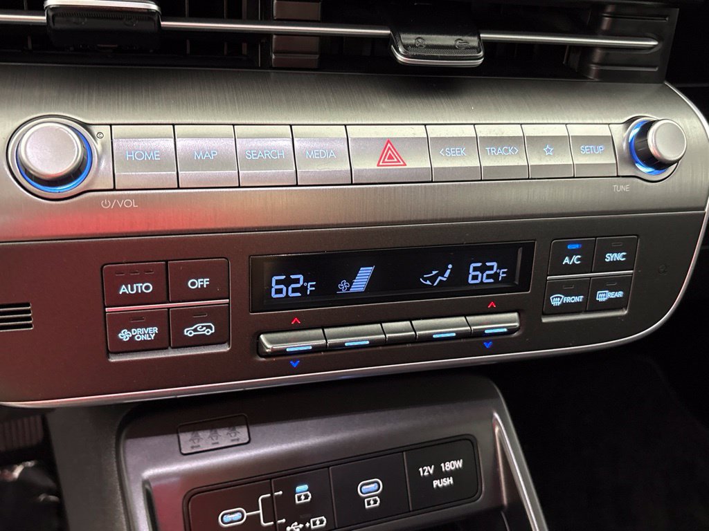 Used 2025 Hyundai Kona SEL FWD image 36