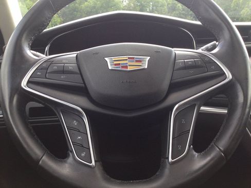 Used 2018 Cadillac XT5 Luxury w/ Driver Awareness Package AWD/4WD image 27