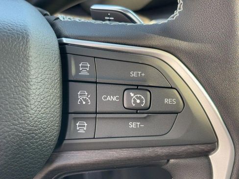 New 2025 Jeep Grand Cherokee L Limited image 17