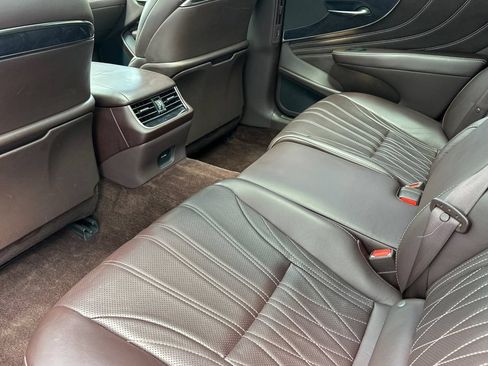 Used 2018 Lexus LS 500 w/ Luxury Package RWD image 12