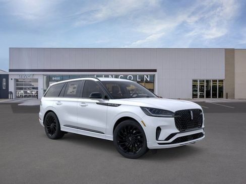 New 2026 Lincoln Aviator Reserve w/ Jet Appearance Package image 7