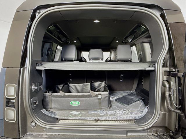 New 2026 Land Rover Defender 110 OCTA AWD/4WD image 28