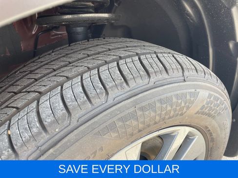 Used 2026 Nissan Pathfinder SV FWD image 28
