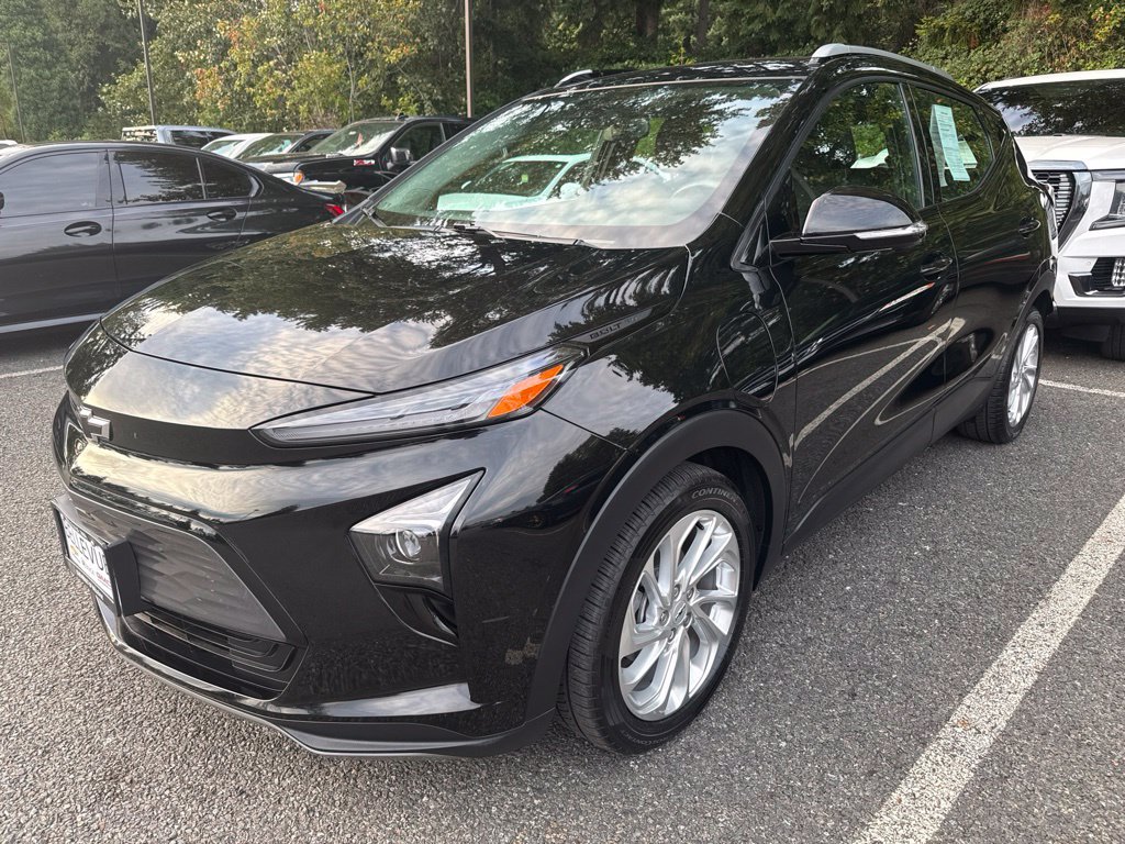 Used 2023 Chevrolet Bolt EUV LT w/ Driver Confidence Package FWD image 1