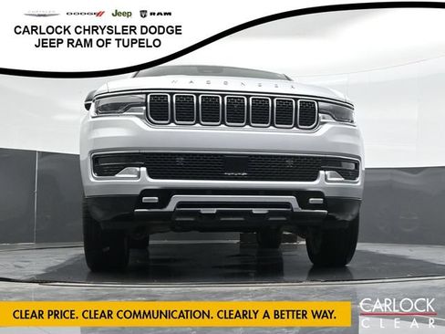 Used 2025 Jeep Wagoneer Series III w/ Premium Group I AWD/4WD image 41