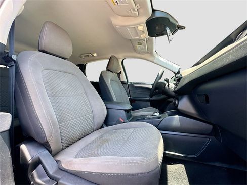 Used 2021 Ford Escape SE image 28
