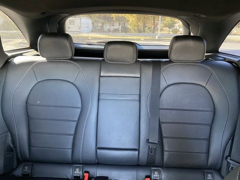 Used 2021 Mercedes-Benz GLC 300 GLC 300 image 25