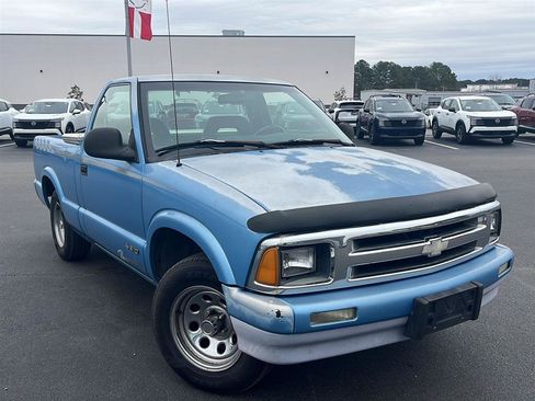 Used 1996 Chevrolet S10 Pickup LS image 14