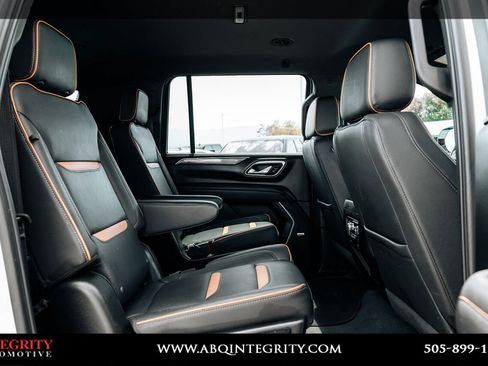 Used 2024 GMC Yukon XL AT4 AWD/4WD image 57