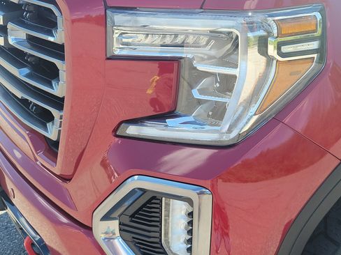 Used 2019 GMC Sierra 1500 AT4 w/ AT4 Premium Package AWD/4WD image 9
