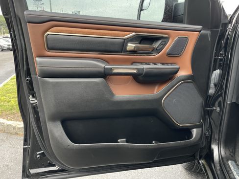 Used 2024 RAM 1500 Limited AWD/4WD image 12