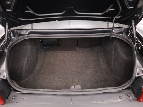Used 2009 Dodge Challenger R/T RWD image 9