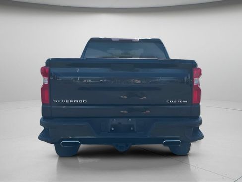Used 2019 Chevrolet Silverado 1500 Custom Trail Boss w/ Custom Convenience Package AWD/4WD image 8