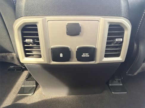 Used 2020 Ford F150 Lariat w/ Trailer Tow Package image 18