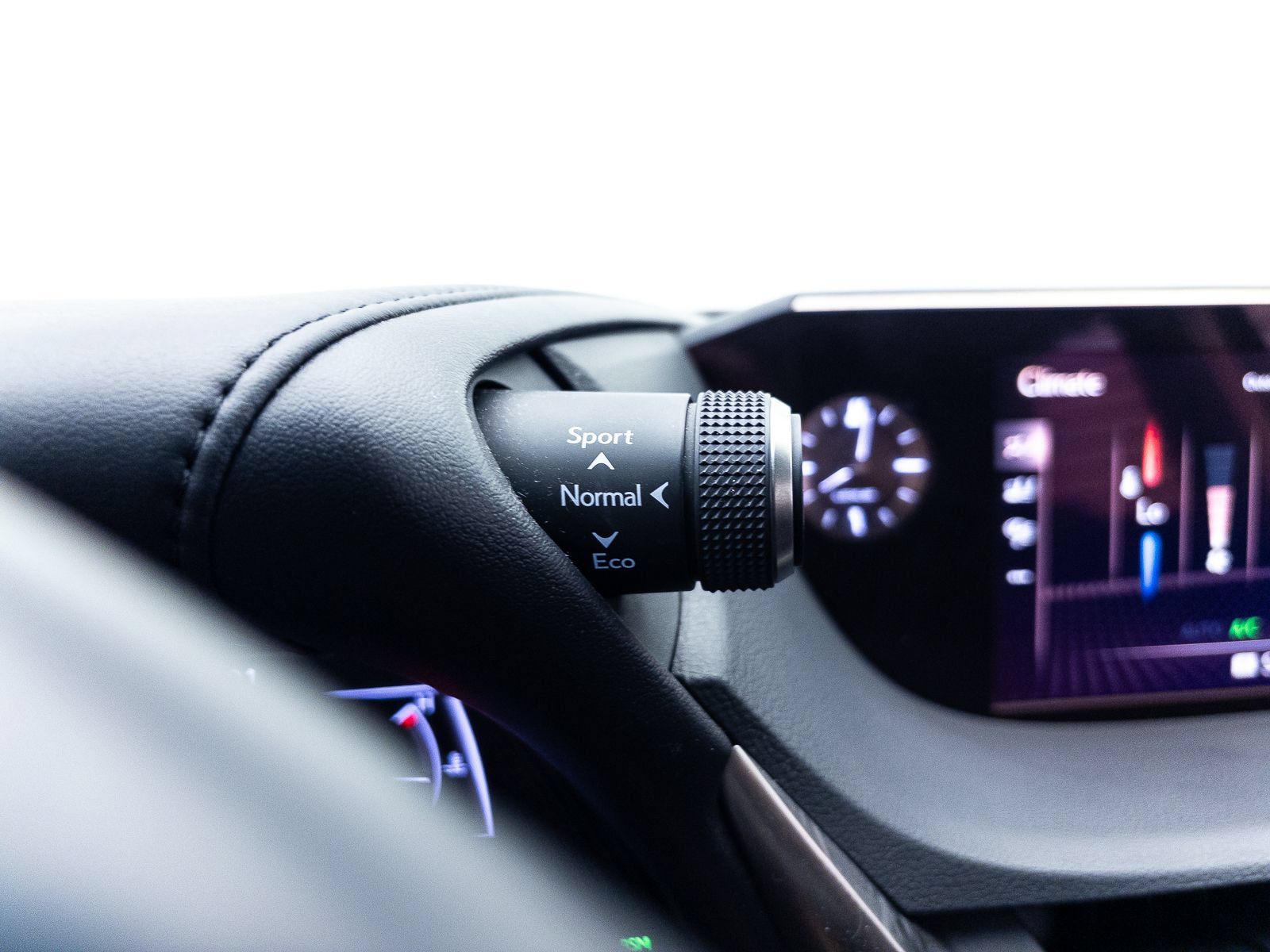 Used 2020 Lexus ES 300h w/ Premium Package FWD image 38