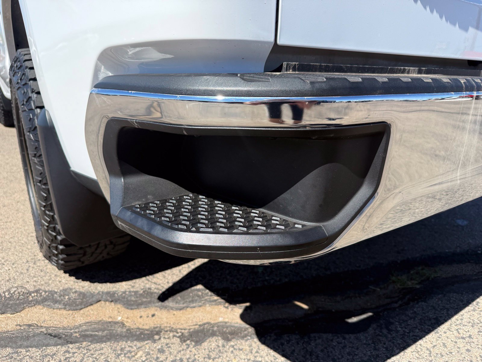 Certified 2023 Chevrolet Silverado 1500 LT AWD/4WD image 8