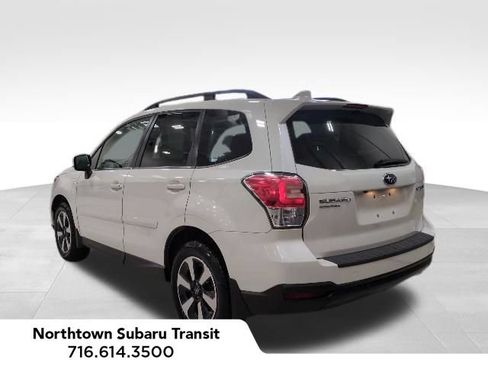 Used 2018 Subaru Forester 2.5i Limited AWD/4WD image 3