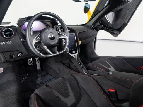 New 2024 McLaren 750S Spider image 17