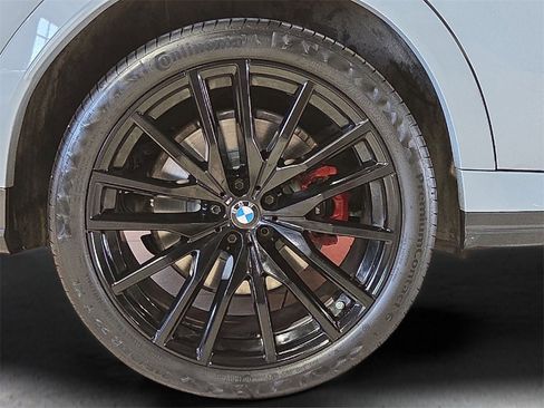 Used 2024 BMW X6 M60i w/ Dynamic Handling Package image 9