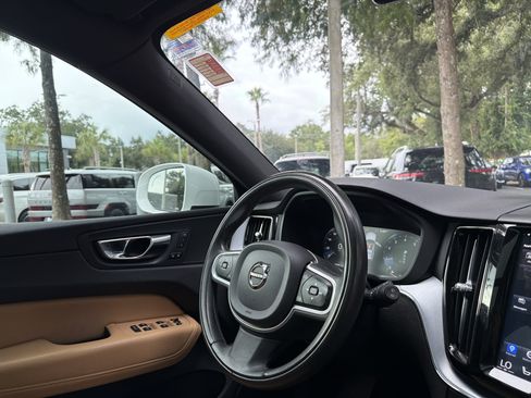 Used 2020 Volvo XC60 T5 Momentum w/ Protection Package Premier FWD image 41