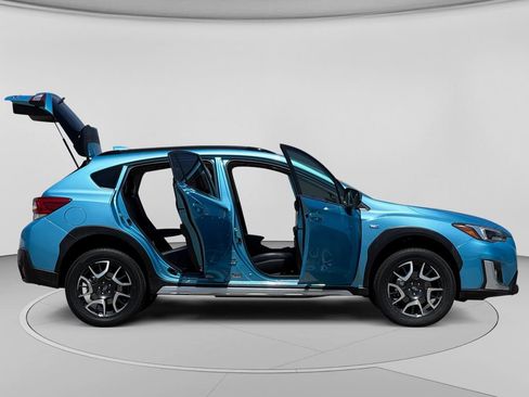 Used 2019 Subaru Crosstrek Hybrid w/ Moonroof Package w/Navigation AWD/4WD image 31