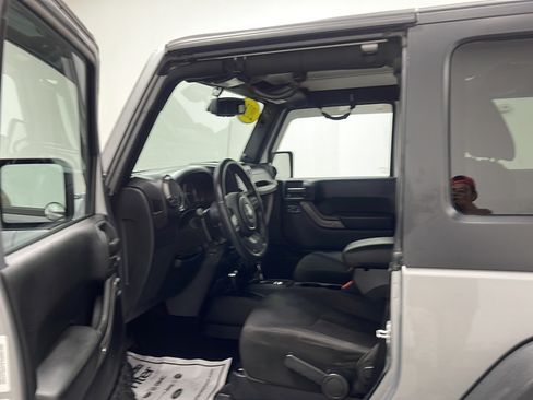 Used 2014 Jeep Wrangler Sport AWD/4WD image 2