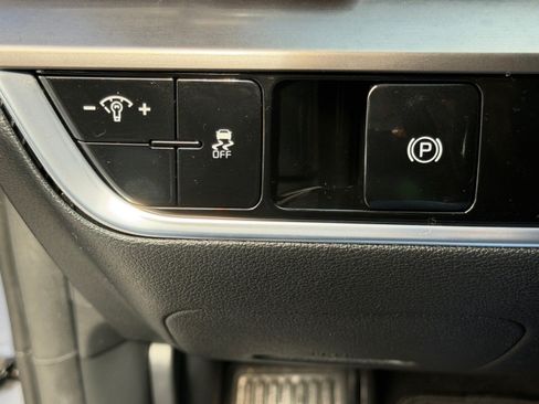Certified 2023 Kia Sportage EX FWD image 30