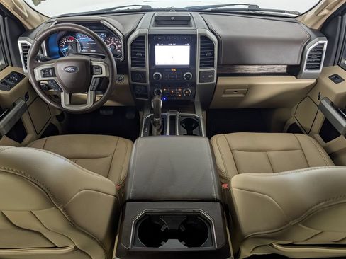 Used 2018 Ford F150 Lariat w/ Equipment Group 502A Luxury AWD/4WD image 16