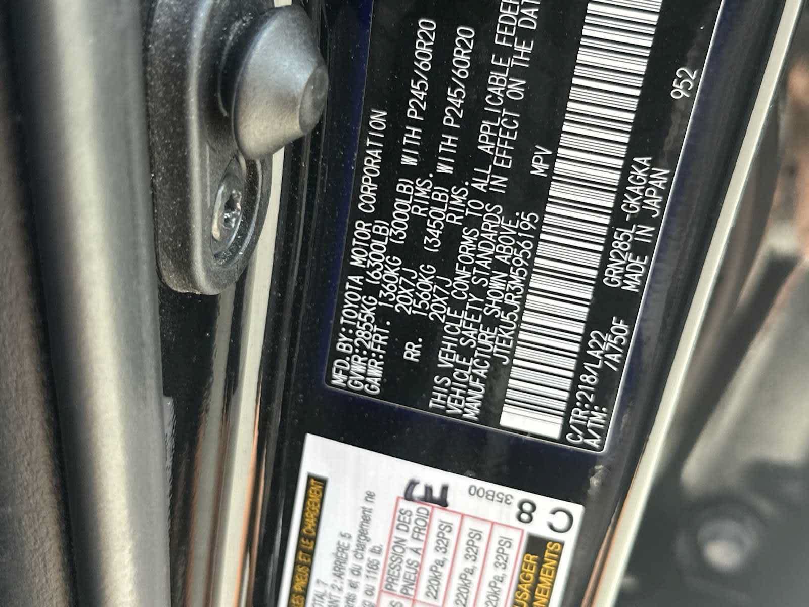 Used 2021 Toyota 4Runner Limited AWD/4WD image 28