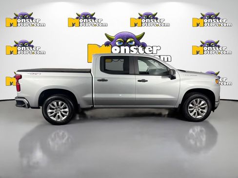 Used 2020 Chevrolet Silverado 1500 Custom w/ Custom Value Package AWD/4WD image 4