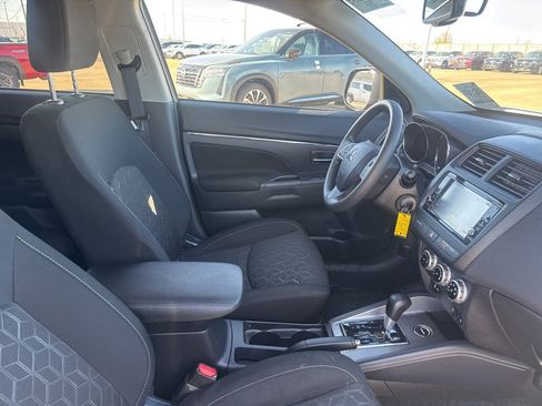 Used 2024 Mitsubishi Outlander Sport ES image 26