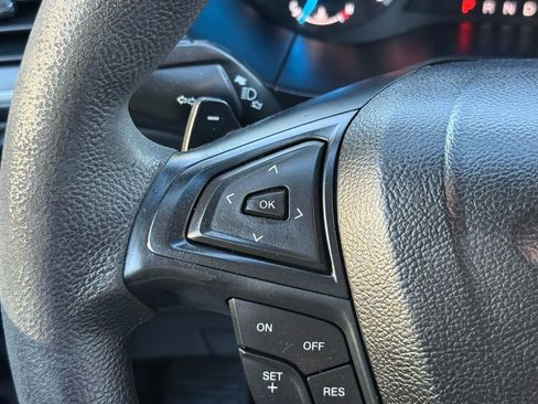 Used 2017 Ford Edge SE image 35