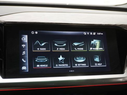 Used 2022 Audi Q4 e-tron Premium Plus w/ Premium Plus image 23