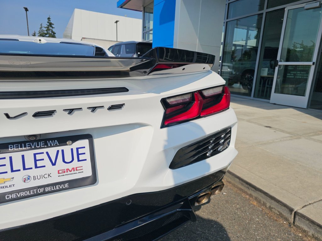 Used 2025 Chevrolet Corvette E-Ray w/ ZER Performance Package AWD/4WD image 17