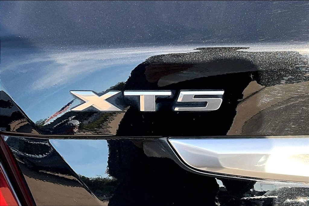 Used 2022 Cadillac XT5 Premium Luxury FWD image 31