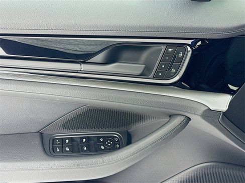 New 2025 Porsche Panamera image 11