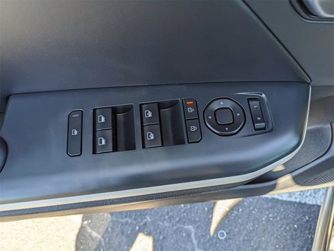 Certified 2025 Kia K4 GT-Line image 18