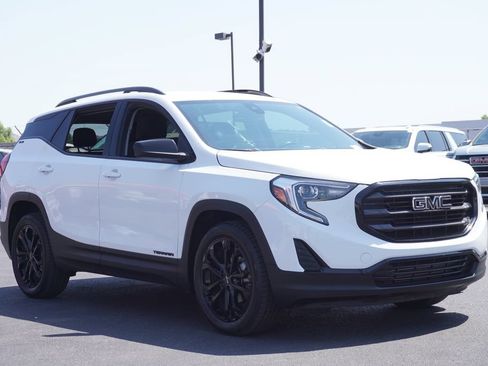Certified 2020 GMC Terrain SLE w/ Elevation Edition FWD image 4
