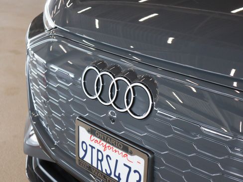 Used 2025 Audi Q6 e-tron Premium w/ Convenience Package image 26