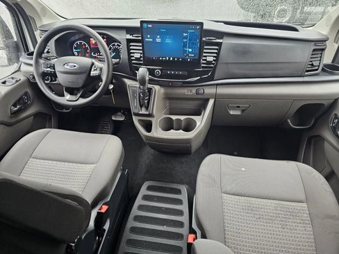 Used 2023 Ford Transit 350 XLT image 13
